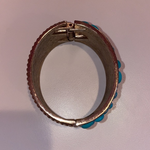 Vintage turquoise and gold clasp bracelet - Picture 2 of 5